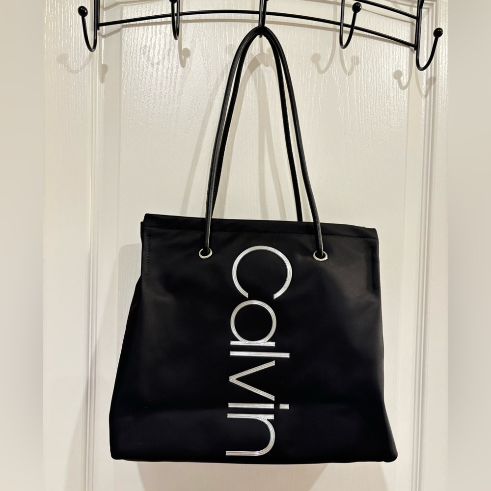 CALVIN KLEIN SHOULDER BAG